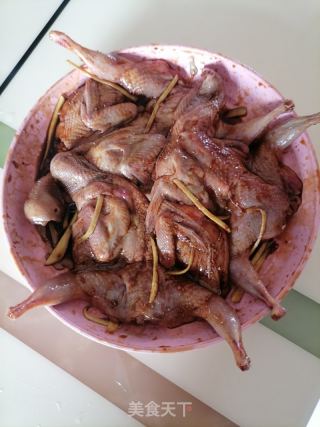 烤鹌鹑的做法步骤：2