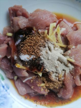 牙签肉的做法步骤：2
