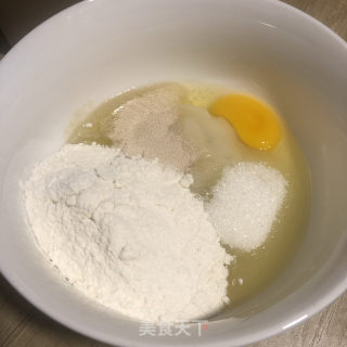 发酵一次的早餐面包的做法步骤：1