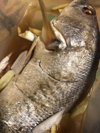 炖黄花鱼的做法步骤：1