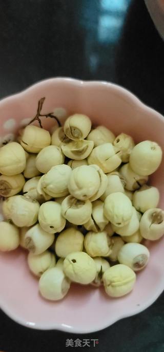 莲子绿豆粥的做法步骤：2