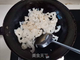 荷塘小炒的做法步骤：2