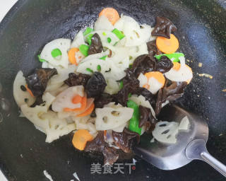 荷塘小炒的做法步骤：4