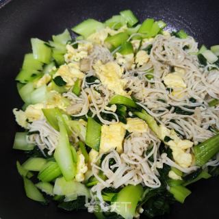 鸡蛋炒青菜菌菇的做法步骤：10