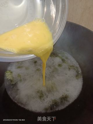 紫菜蛋花汤的做法步骤：2