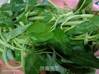 蒜蓉空心菜的做法步骤：1