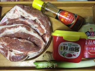 酱烤五花肉的做法步骤：1