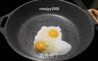 豇豆蛋炒饭的做法步骤：2