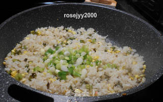 豇豆蛋炒饭的做法步骤：7