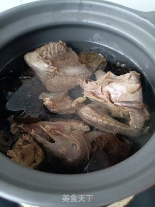 柳树菇鸽子汤的做法步骤：7