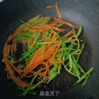 茭白炒三丝的做法步骤：11