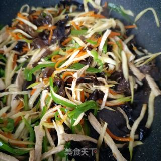 茭白炒三丝的做法步骤：17