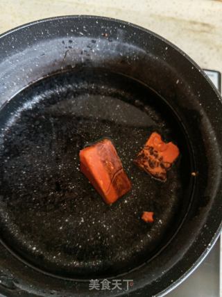 火锅肉丸子煮苕粉的做法步骤：1