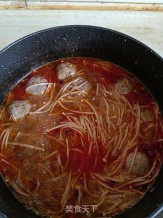 火锅肉丸子煮苕粉的做法步骤：6