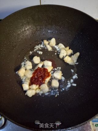 杏鲍菇炒鸡丁的做法步骤：6