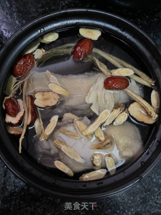 黄芪党参当归鸡汤的做法步骤：5