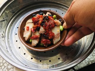 毛豆蒸腊肉的做法步骤：8