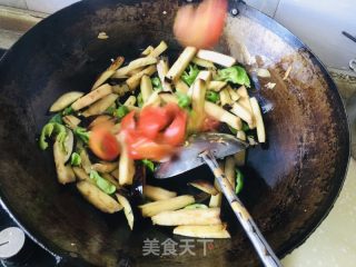 辣椒西红柿炒茄子的做法步骤：4