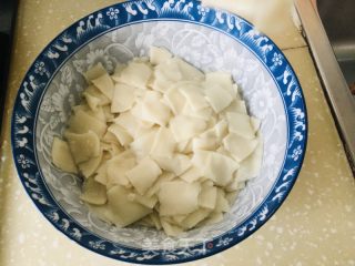 茄子拌揪面片的做法步骤：10