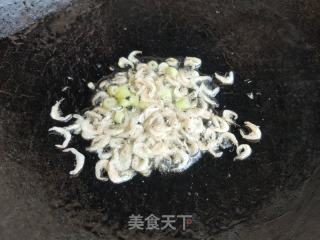 虾皮炒冬瓜的做法步骤：3