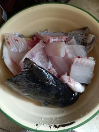 酸菜炖白鲢的做法步骤：4