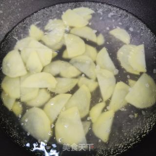 肉片炒青椒土豆片的做法步骤：5