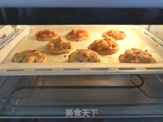 两口一个蛋挞小披萨，解锁蛋挞花样吃法，咸香酥脆的做法步骤：7