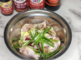 酱香烤鸡翅根的做法步骤：2