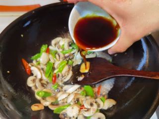 蚝油蘑菇的做法步骤：9