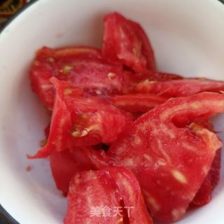 肉片番茄蛋汤的做法步骤：1