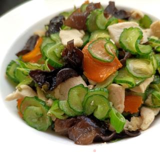 木耳鸡胸肉炒黄瓜的做法步骤：20