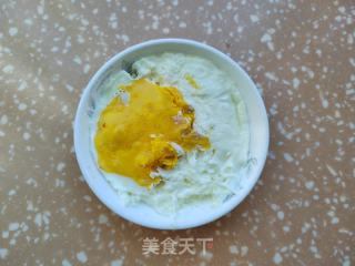 黄瓜鸡蛋三明治的做法步骤：3