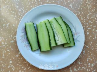 黄瓜鸡蛋三明治的做法步骤：4