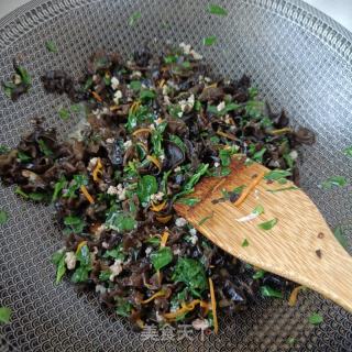 肉末养心菜炒木耳的做法步骤：10