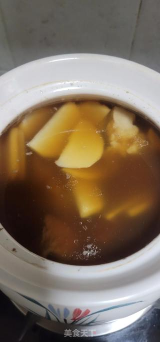 马蹄笋煲筒骨汤的做法步骤：13