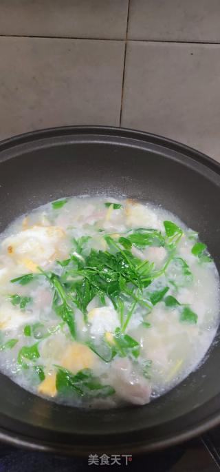 煎蛋粉肠瘦肉枸杞叶汤的做法步骤：7