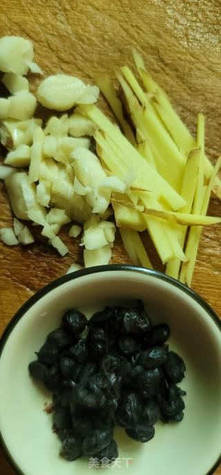 蒸小鱼干的做法步骤：2