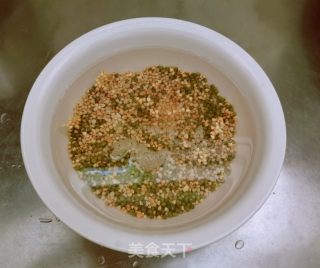 绿豆荞麦银耳羹的做法步骤：2