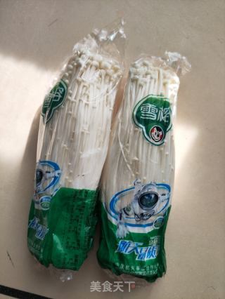 蒜蓉蒸金针菇的做法步骤：1