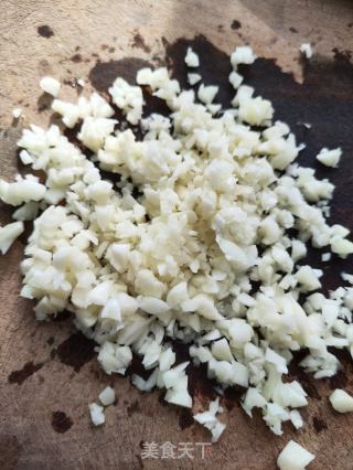 蒜蓉蒸金针菇的做法步骤：3
