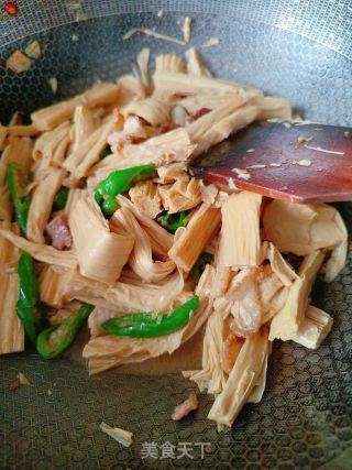 腐竹炒肉的做法步骤：8