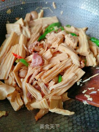 腐竹炒肉的做法步骤：9