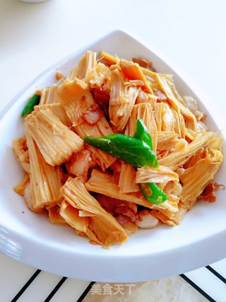 腐竹炒肉的做法步骤：11