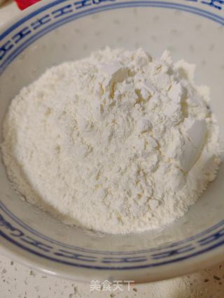鸡蛋馅饼的做法步骤：1