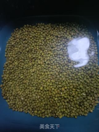 绿豆汤的做法步骤：1