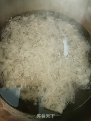 炒米粉的做法步骤：3