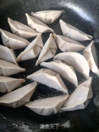 猪肉煎饺的做法步骤：10