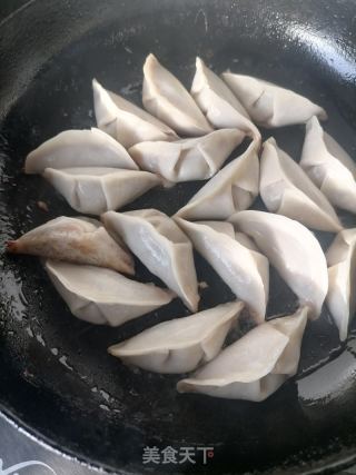猪肉煎饺的做法步骤：11