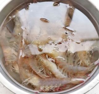 水煮虾的做法步骤：1