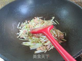 鸡腿肉炒韭黄的做法步骤：10